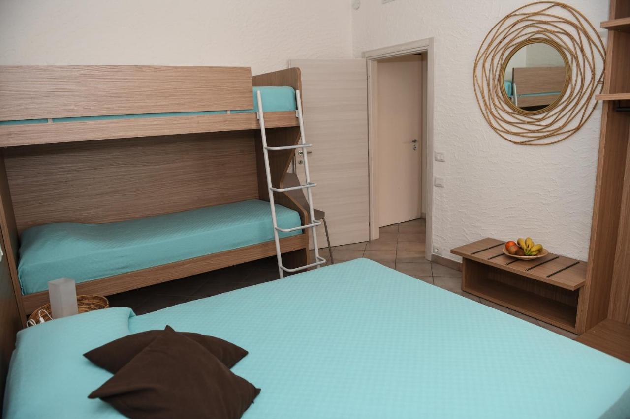 Blue Apartment - A Due Passi Dal Lago, Parcheggio Privato 라찌제 외부 사진