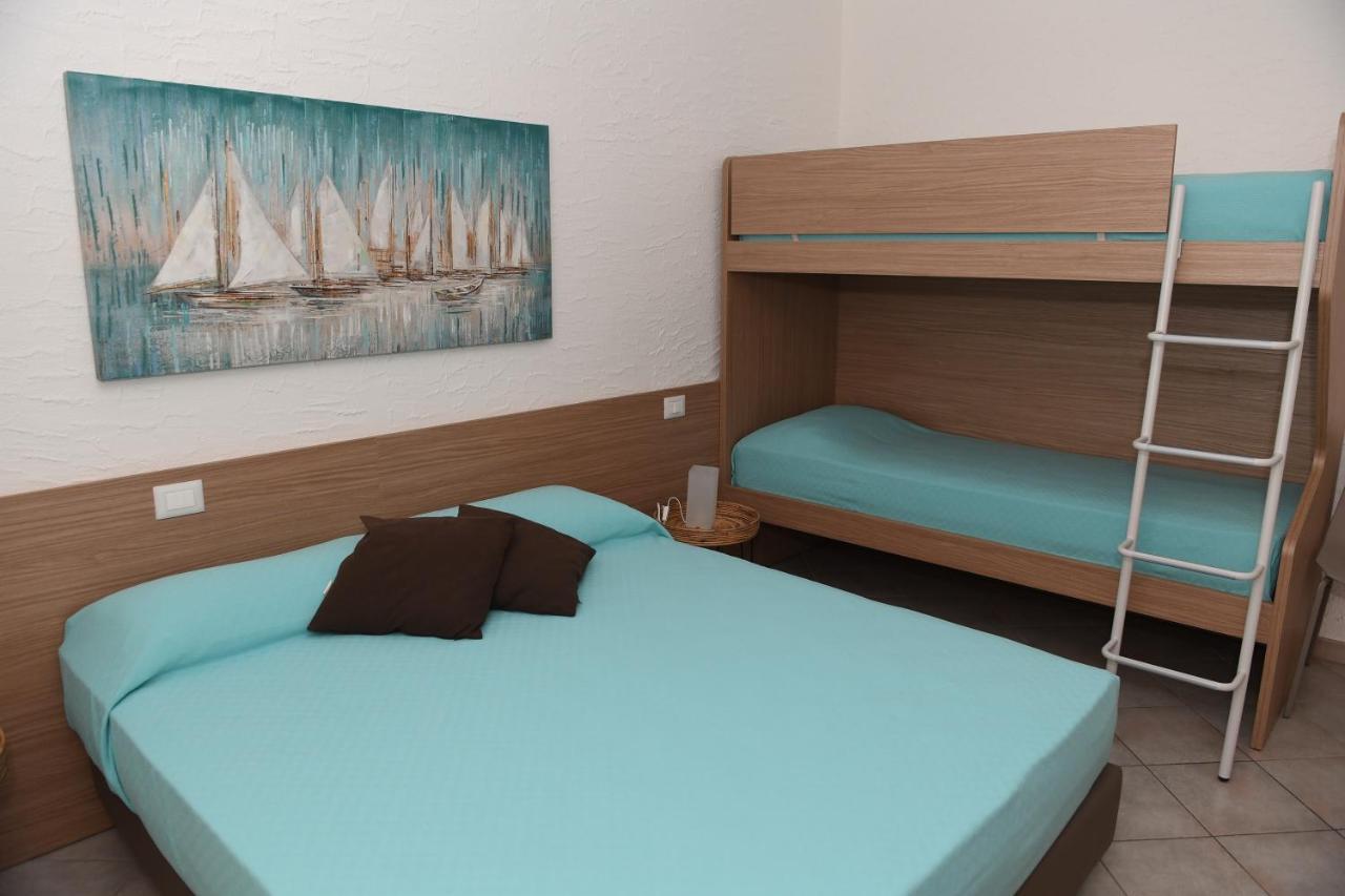 Blue Apartment - A Due Passi Dal Lago, Parcheggio Privato 라찌제 외부 사진