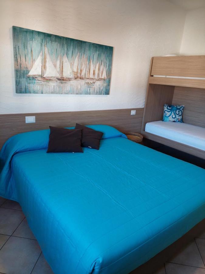 Blue Apartment - A Due Passi Dal Lago, Parcheggio Privato 라찌제 외부 사진