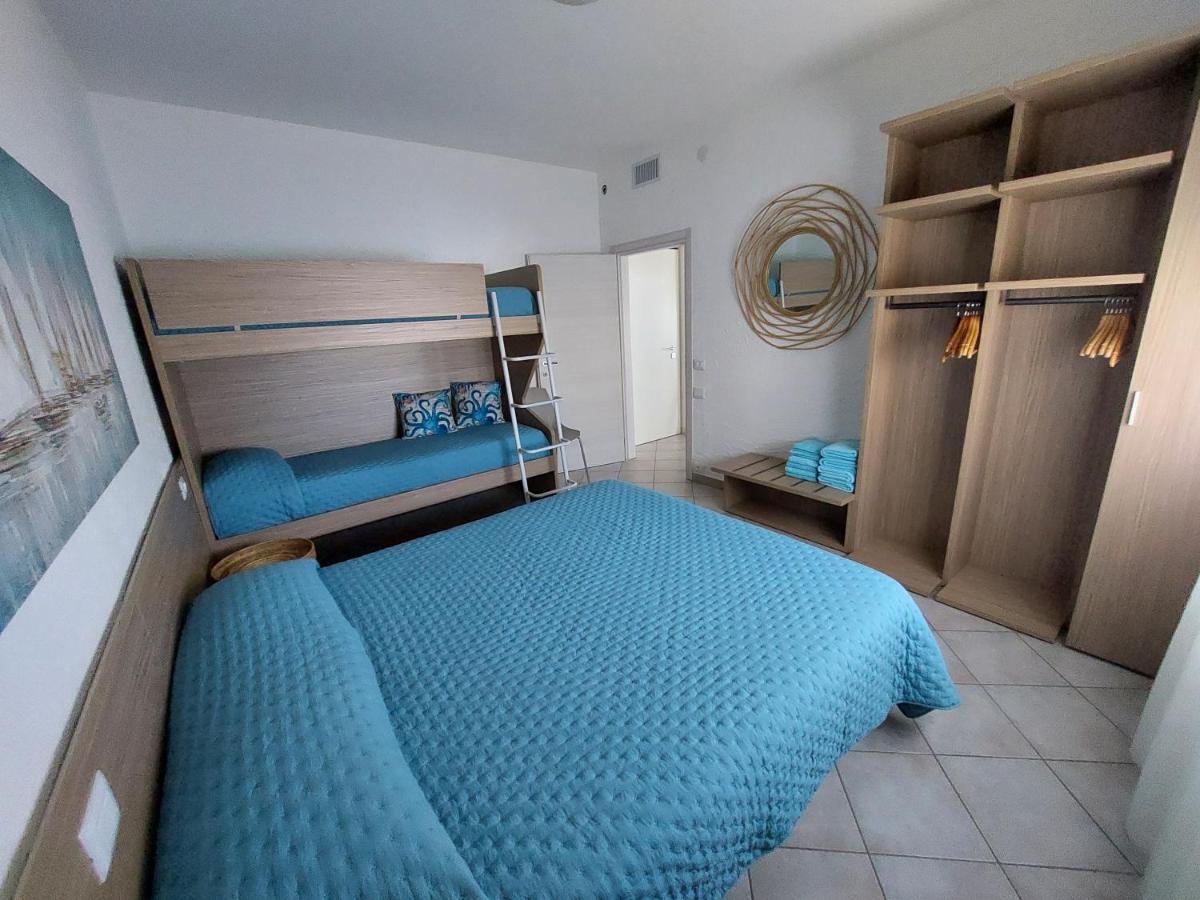 Blue Apartment - A Due Passi Dal Lago, Parcheggio Privato 라찌제 외부 사진