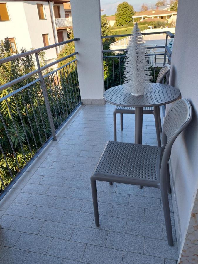 Blue Apartment - A Due Passi Dal Lago, Parcheggio Privato 라찌제 외부 사진